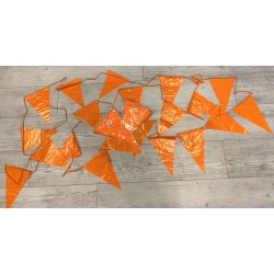 Oranje vlaggenlijnen 10 meter met 20 oranje puntvlaggetjes BO618-OR04 - deoranjeartikelenshop