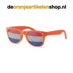 Oranje zonnebril met vlag rood-wit-blauw op de glazen - deoranjeartikelenshop